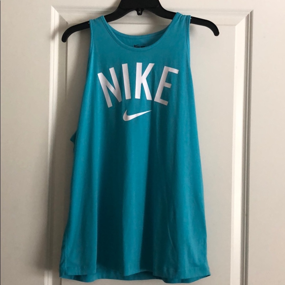 Nike women’s turquoise rackerback tank large
